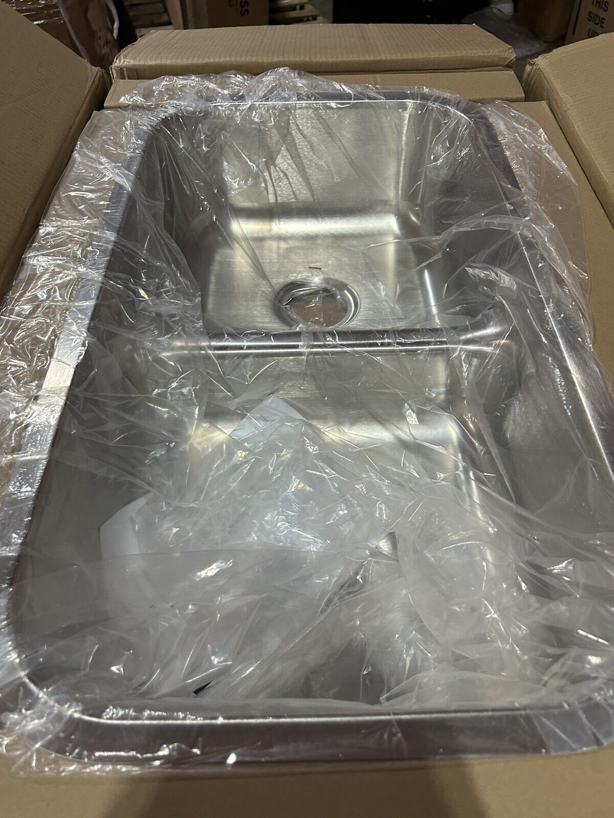 Elkay EAQDUH3118 Lustertone 32-1/2" Undermount Double Basin - Stainless Steel