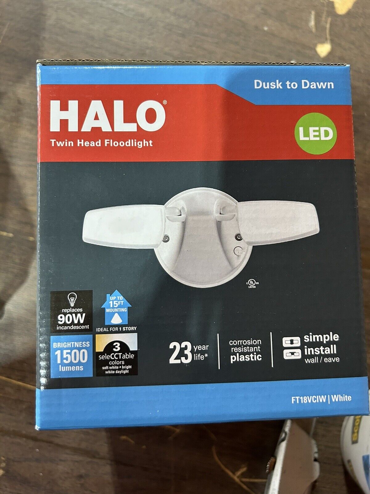 New Halo LED Dusk to Dawn Security Flood Light Selectable Color Temp FT18VCIW